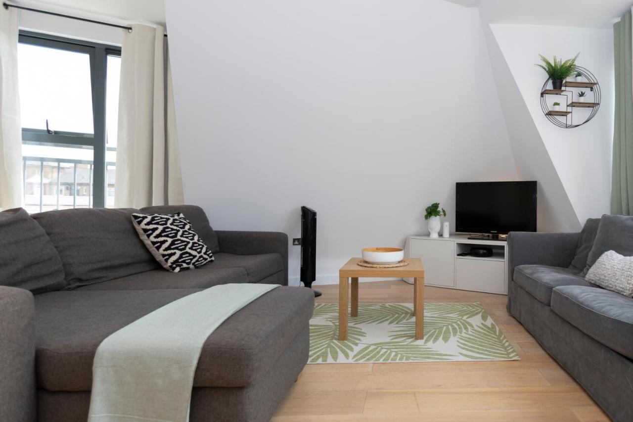 Stunning 3 Bedroom Penthouse With Terrace And Lift 런던 외부 사진