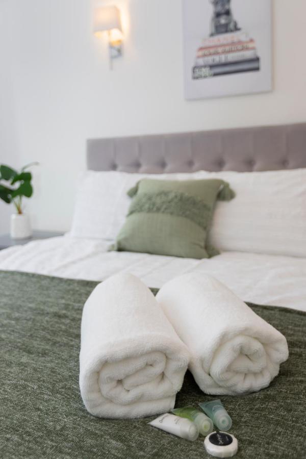 Stunning 3 Bedroom Penthouse With Terrace And Lift 런던 외부 사진