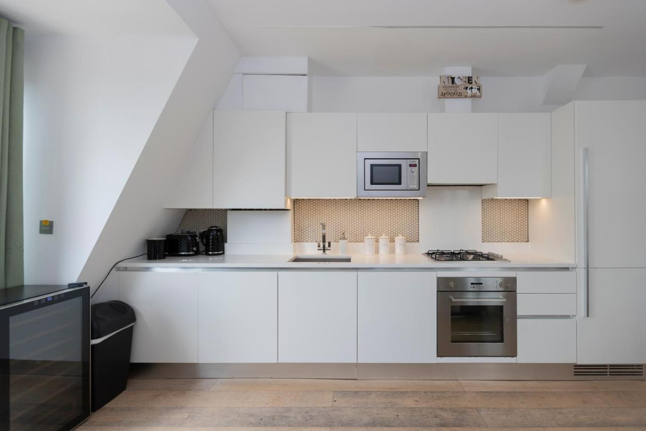 Stunning 3 Bedroom Penthouse With Terrace And Lift 런던 외부 사진